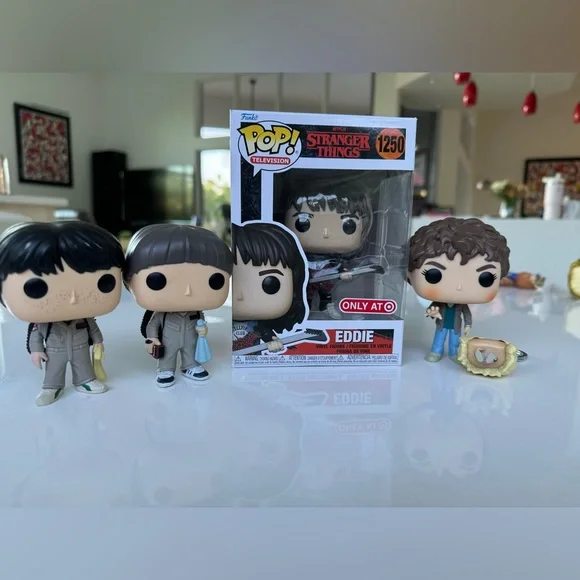 14 Funko Pop: Stranger Things,The little Mermaid, Frozen, Maleficent, Joker
